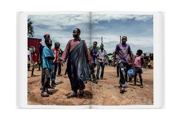 Jonas Bendiksen – The Last Testament