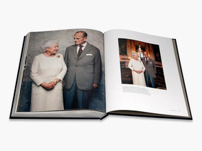 Queen Elizabeth II : A Photographic Portrait
